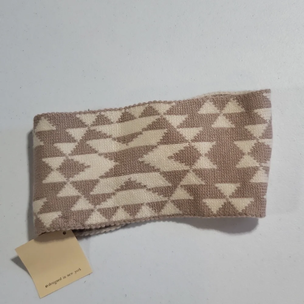 L.I.B. NEW YORK Taupe Cream Triange Pattern Knit Headwrap - Picture 3 of 5